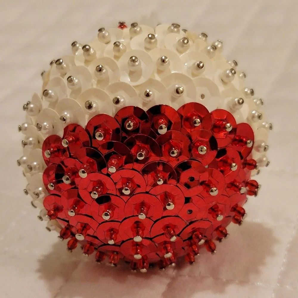 VTG Santa‎ Claus Push Pin Sequin Beaded Christmas Tree Ornament Holiday Adorable